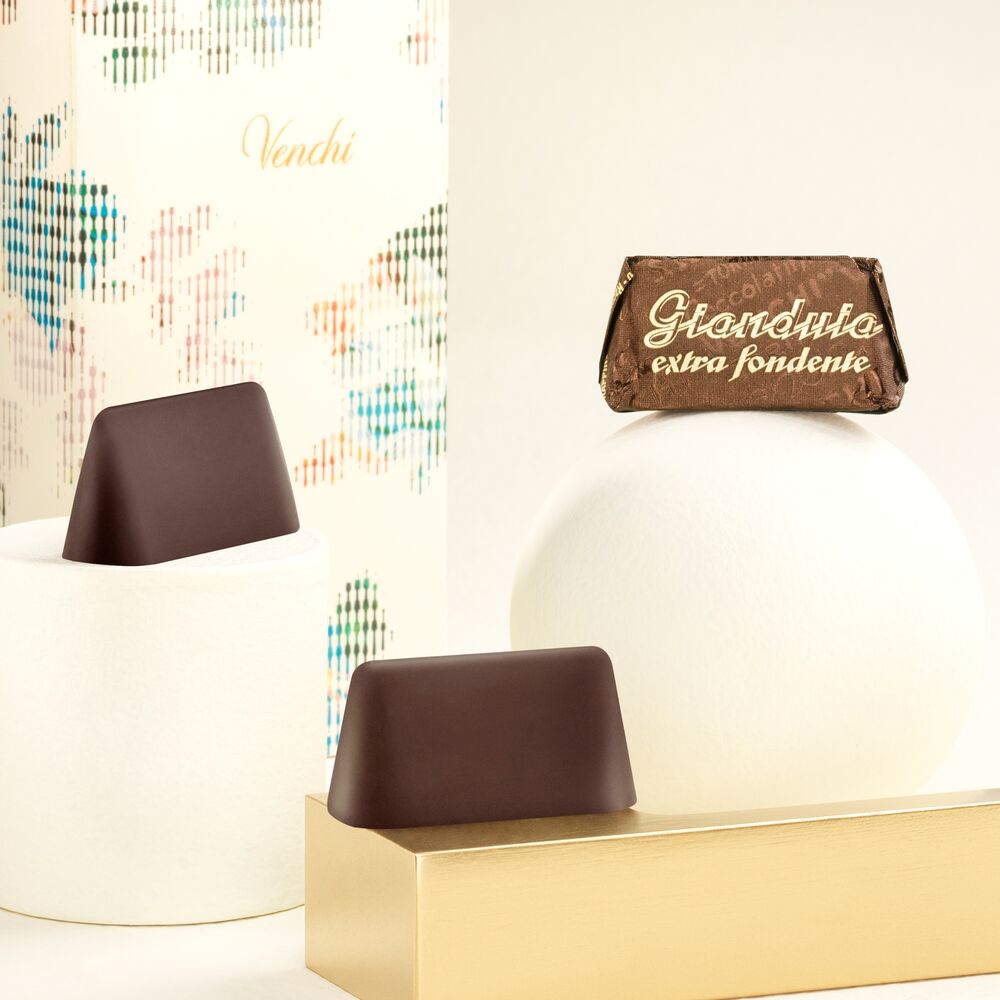 特級黑榛果巧克力角 100g